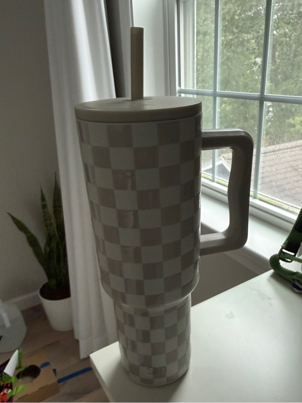 Checkered simple modern tumbler 40 oz